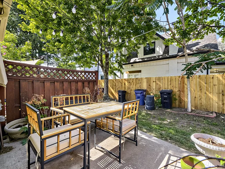 135 E Exposition Ave — Photo 12