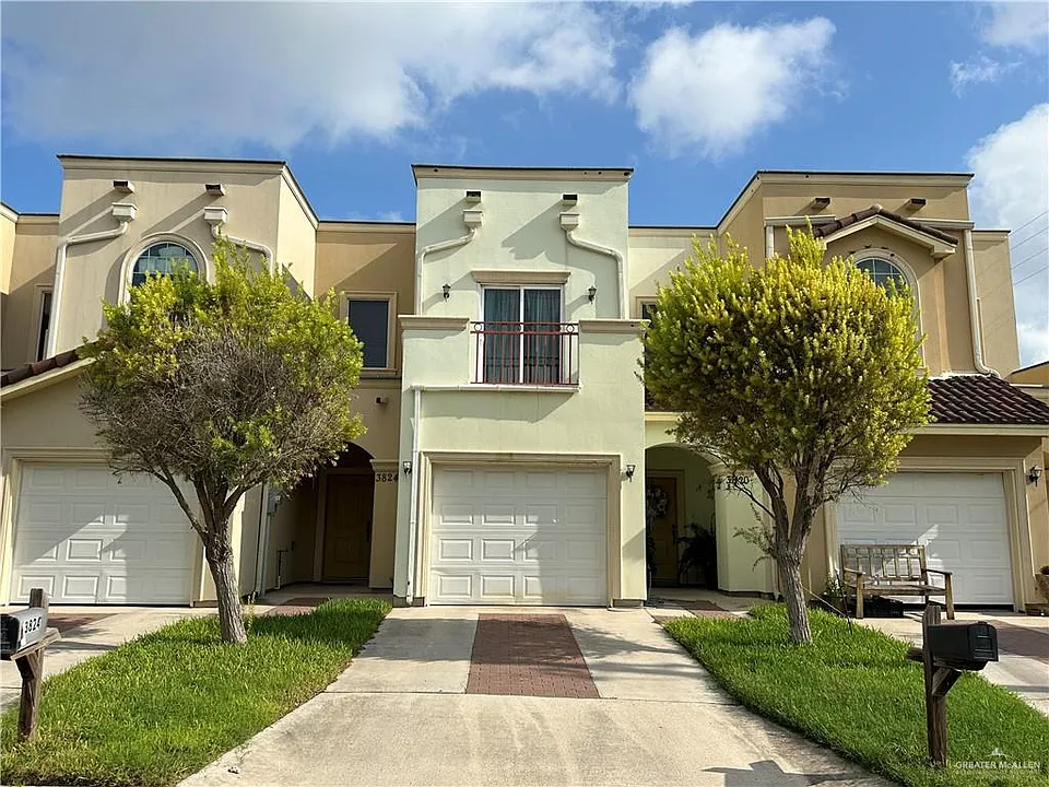 3916 W Daffodil Ave