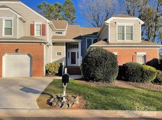 8714 Fox Chase Ln, Charlotte, NC 28269