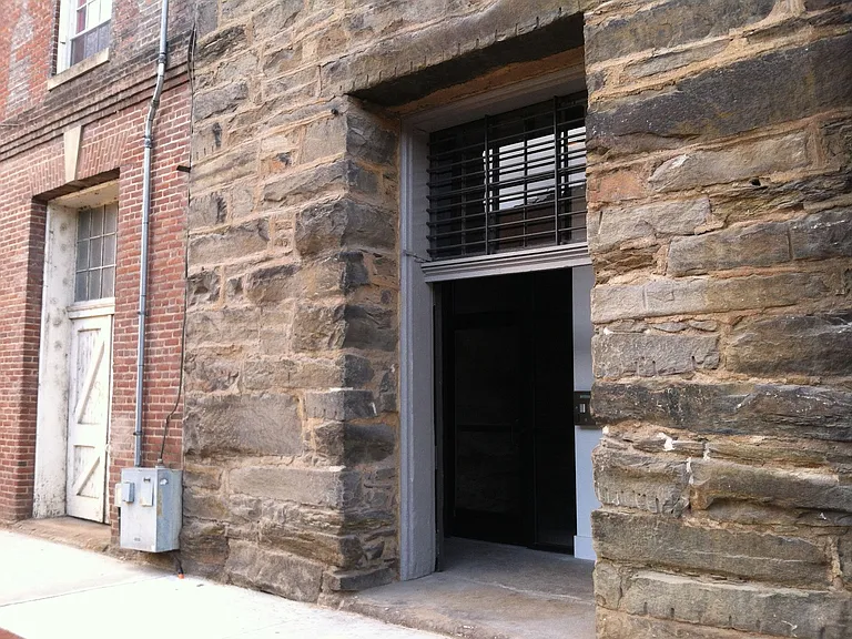 River Lofts North — Photo 14