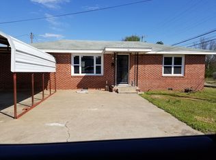 110 SE 7th St, Checotah, OK 74426