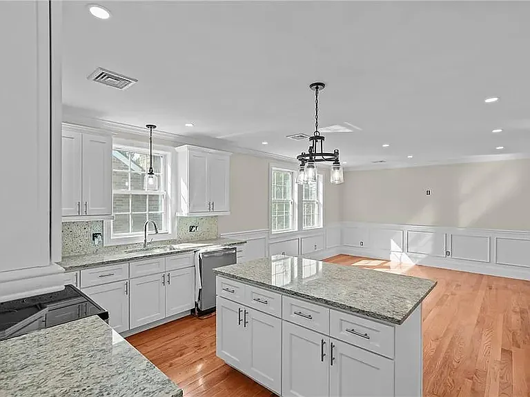 Kitchen/Living area