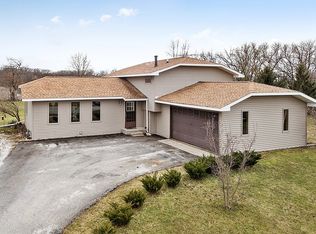 2915 E Pine Dr, Crete, IL 60417