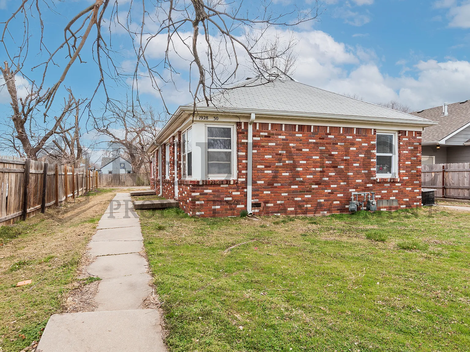 1930 South Saint Clair Avenue - 1 — Photo 3