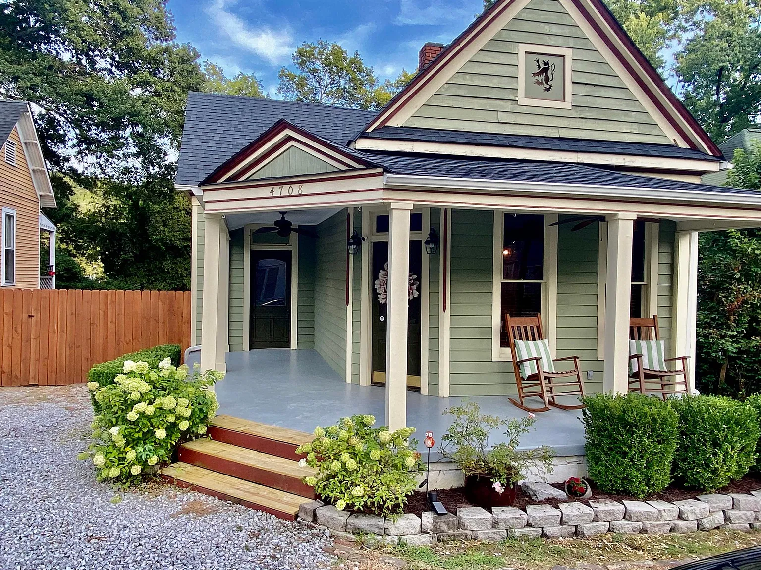 4708 Saint Elmo Ave — Photo 2