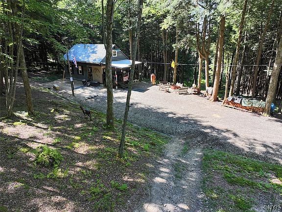 4th image of 1209 Little Loop Rd