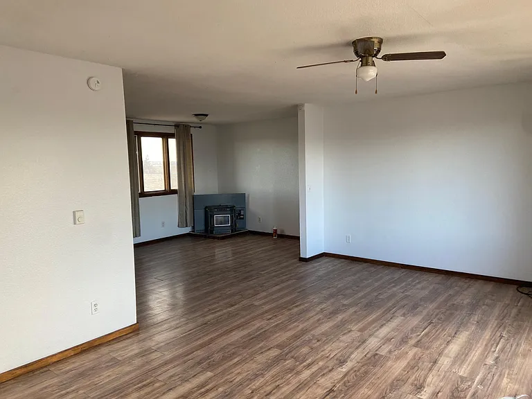 15 West Dr — Photo 5