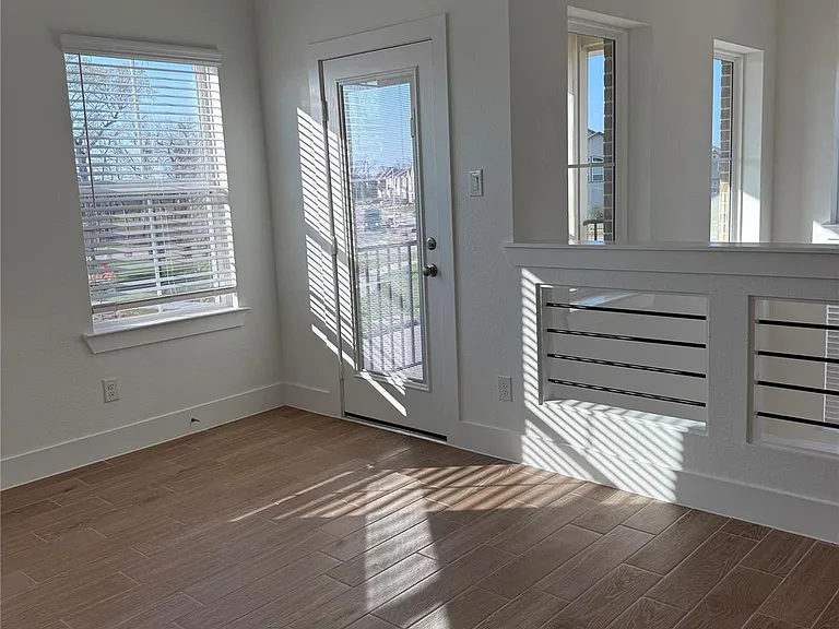 1442 Shaded Rock Dr — Photo 9