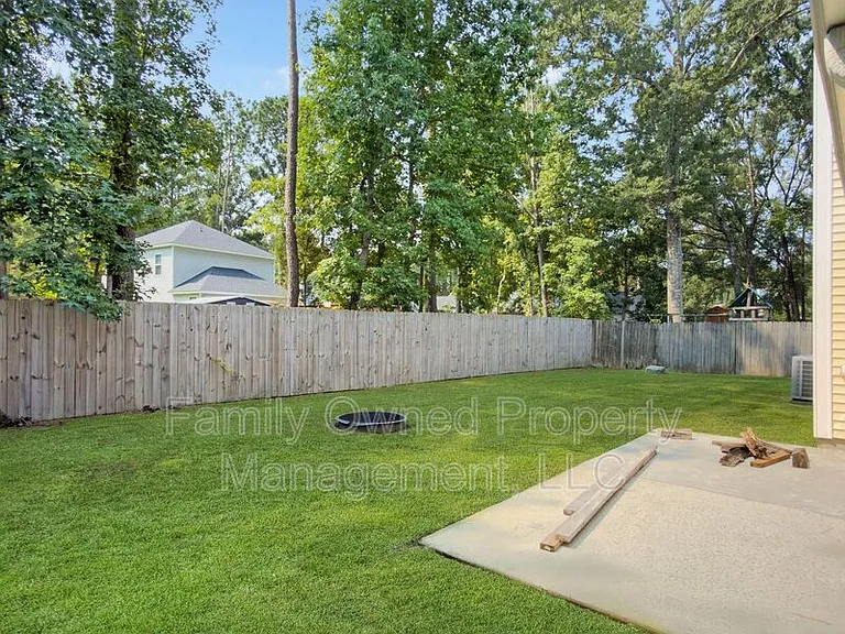 147 Danzid Dr — Photo 33