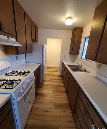 5th image of 1780 Driftwood Dr
