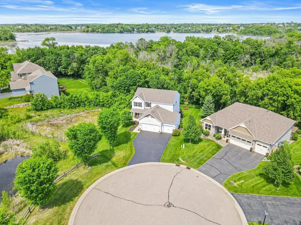 2215 Lake Cir, Victoria, MN 55386