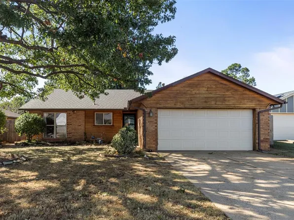 3827 Skyward Cir, Yukon, OK 73099