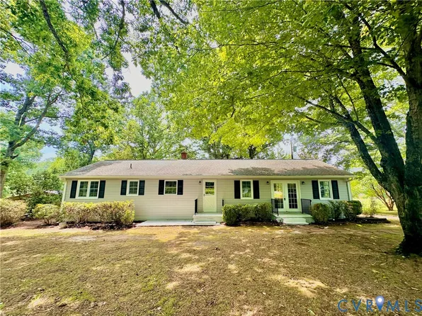 205 Hardtimes Rd, Farmville, VA 23901