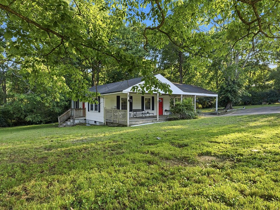 1st image of 123 Larchmont Dr