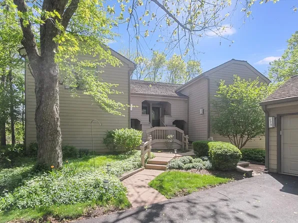 170A Timber Ridge Ln #A, Barrington, IL 60010