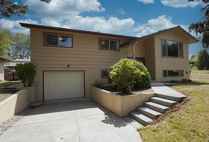 1st image of 2473 Gillette Dr SE