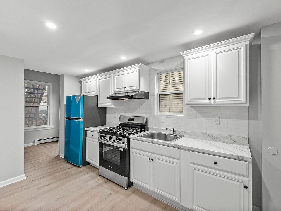 Brand New Renovated Kitchen