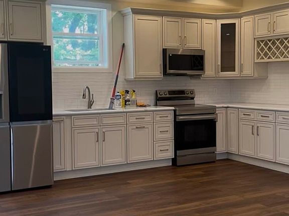 2nd image of 30-11 21st St #3C