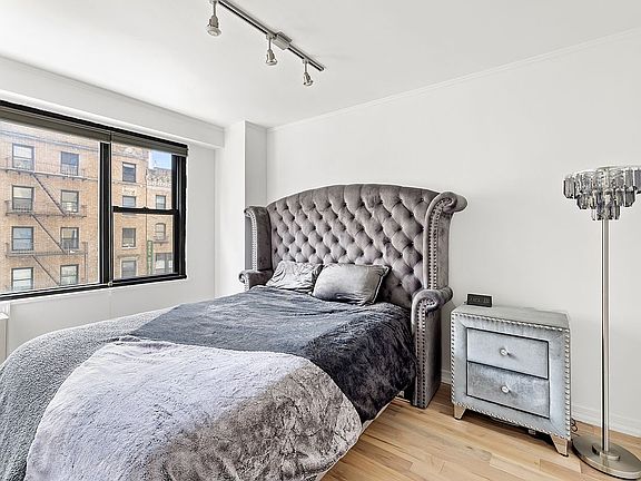 3rd image of 85 Livingston St APT 4F