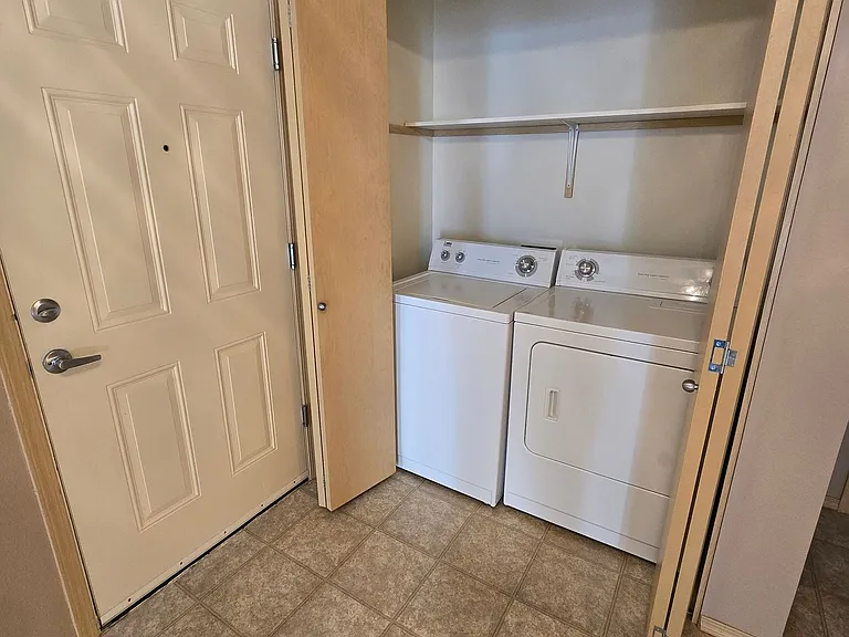 Parkside Apartments — Photo 28