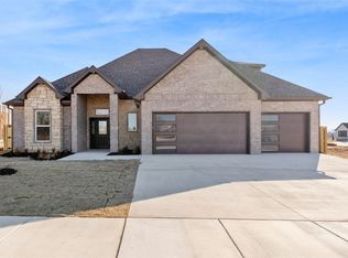 480 Rainforest Loop, Centerton, AR 72719
