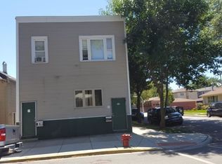 559 W 42nd Pl, Chicago, IL 60609