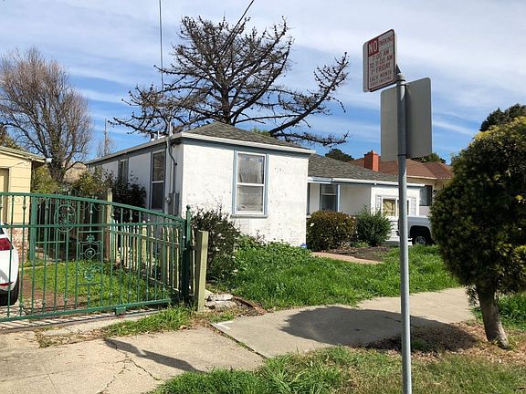 3rd image of 2845 Moran Ave
