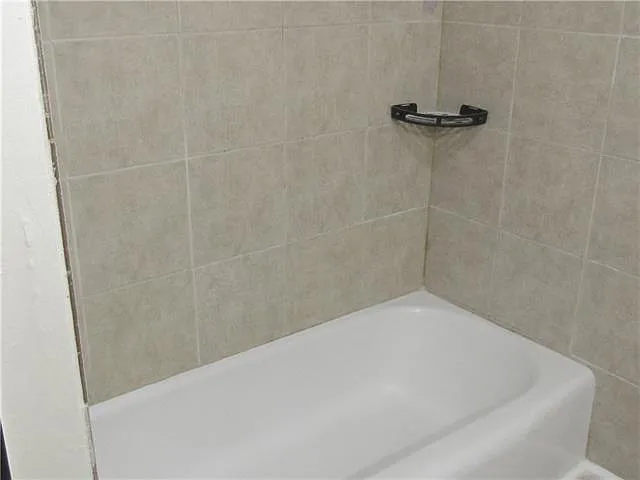 129 Fountain Dr — Photo 17