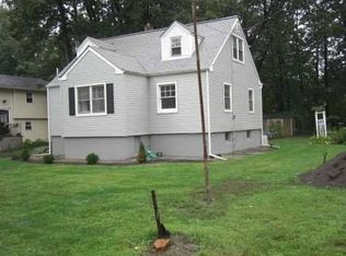 1825 Holly Rd, North Brunswick, NJ 08902