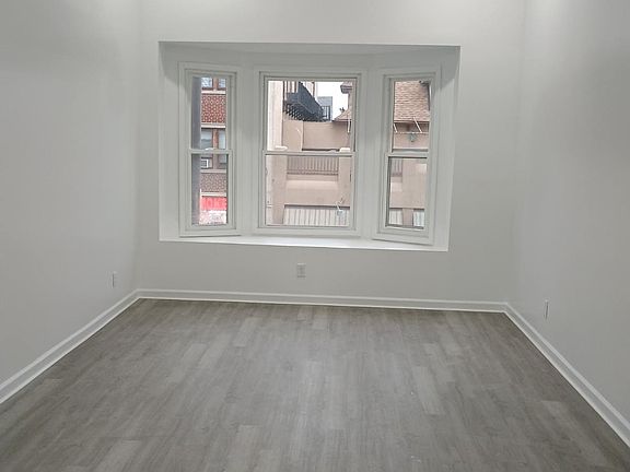 2nd image of 667-671 Monroe Ave #4