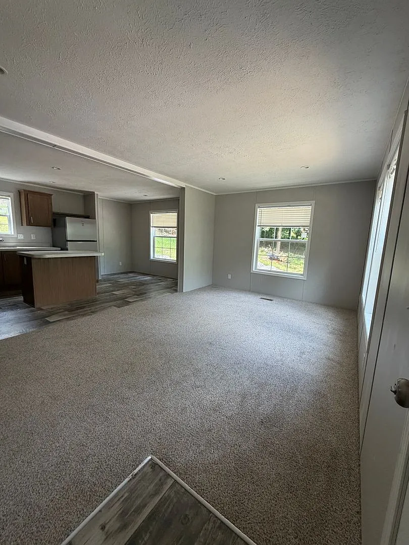 Coming Soon - Secluded 3 Bedroom 2 Bath Home in Spring Grove Schools! — Photo 3