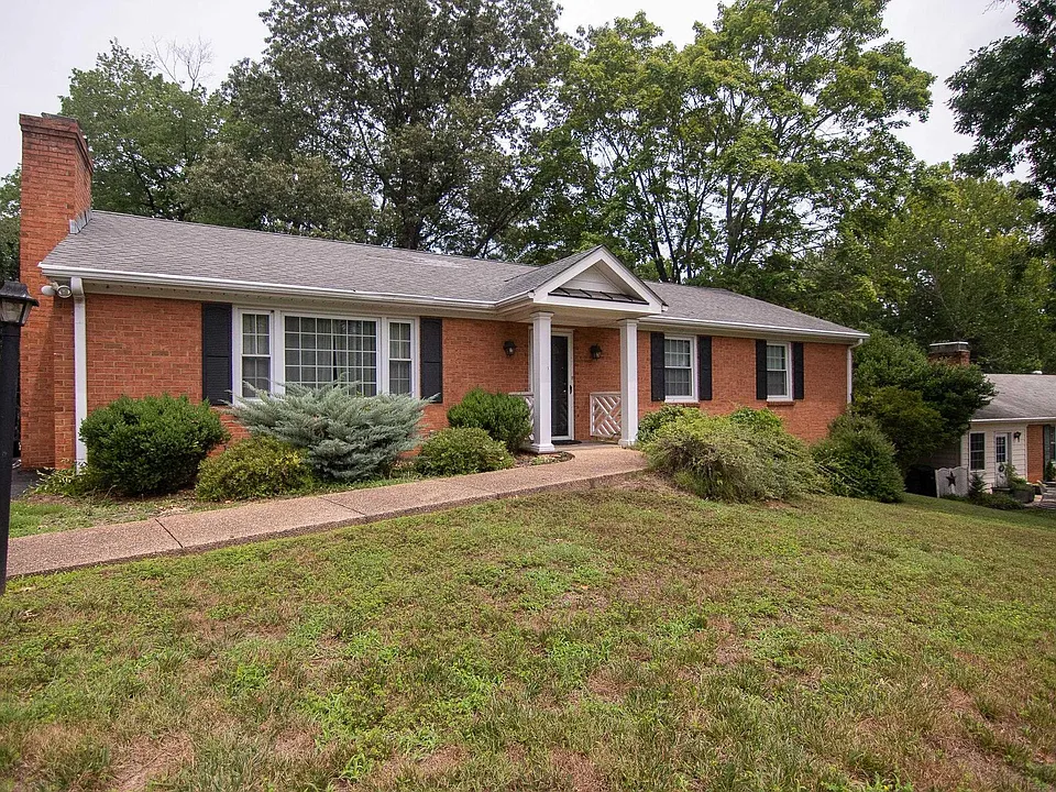 1313 Grove Rd