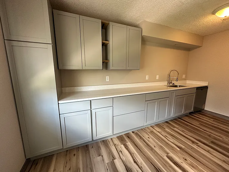950 Boston Way #8 — Photo 2