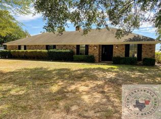 601 W Cypress St, Bloomburg, TX 75556