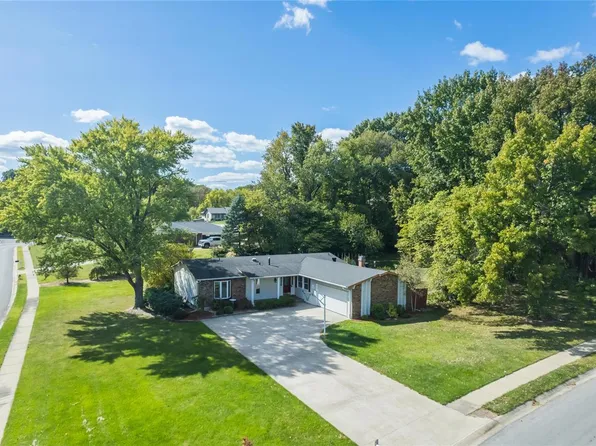 3601 Runnymede Dr, Saint Charles, MO 63301