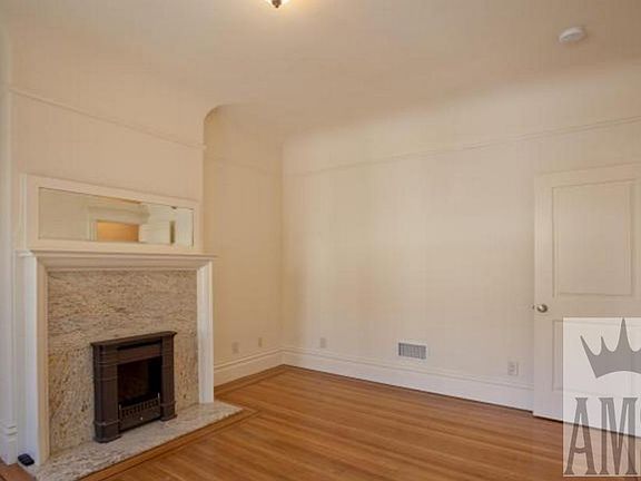 2nd image of 1719 Lyon St
