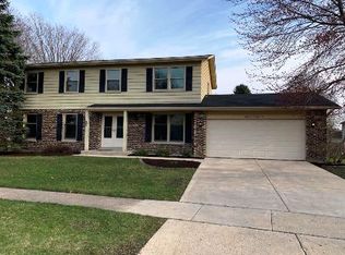 1879 Banks Dr, Elgin, IL 60123