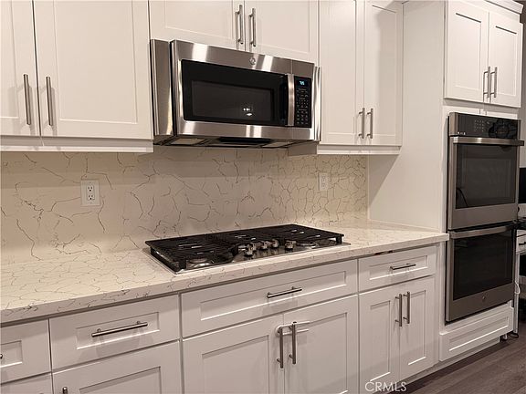 3rd image of 562 Hudson Way