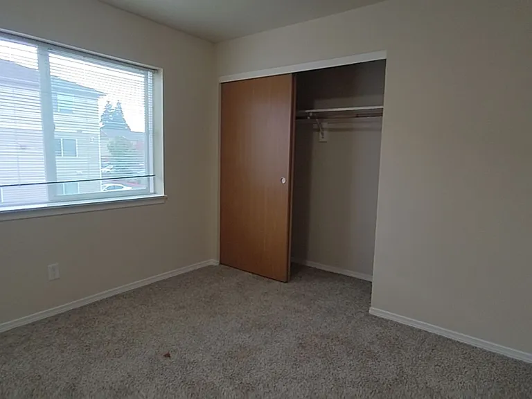 Wellesley Park Apartments — Photo 95