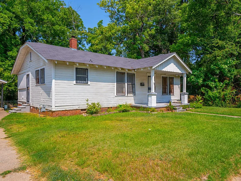 1018 Lewis St — Photo 3