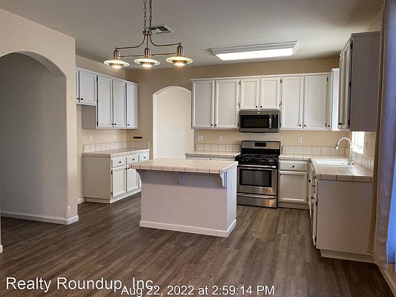 4th image of 9472 Canmoor Cir