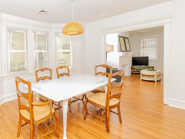 5 N Newport Ave #B — Photo 4