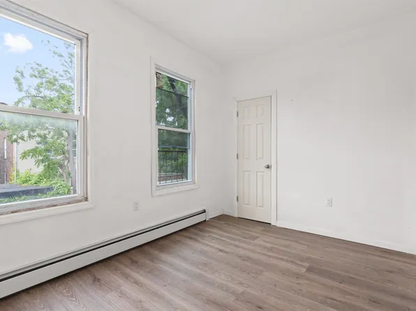 94 Stevens Avenue image 3 of 10