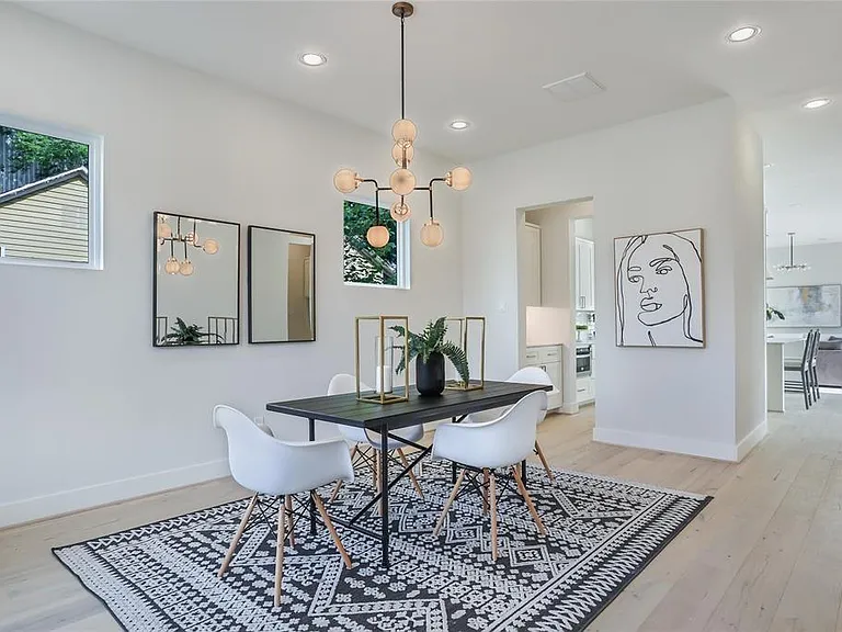 1112 Dart St — Photo 3