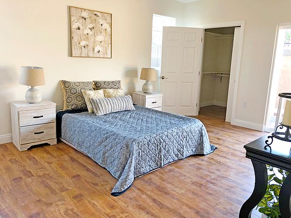 3rd image of 10211 Tujunga Canyon Blvd #205