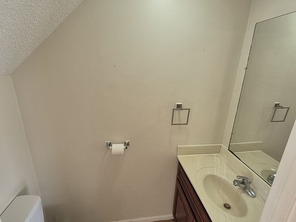 4th image of 312 Edmond Dr