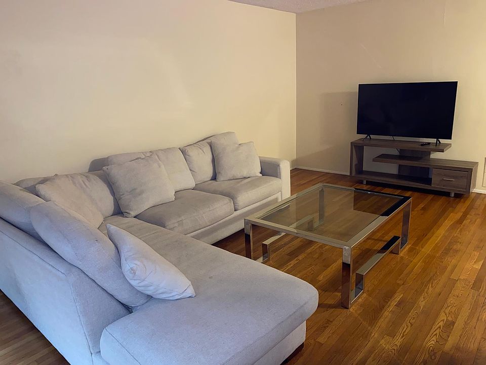 1st image of 1009 N Croft Ave APT 2