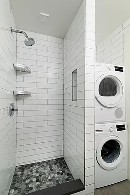 Rented by REAL New York | media 24