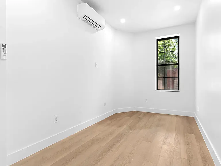 403 Linden St #1 — Photo 7