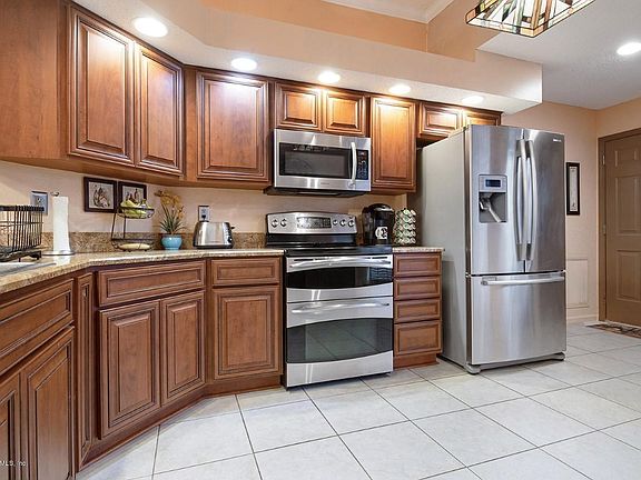 4th image of 9132 Catherine Foster Ct